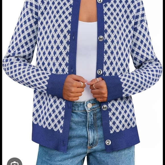 Women Blue and White Patterned Sweater - Picture 7 of 7